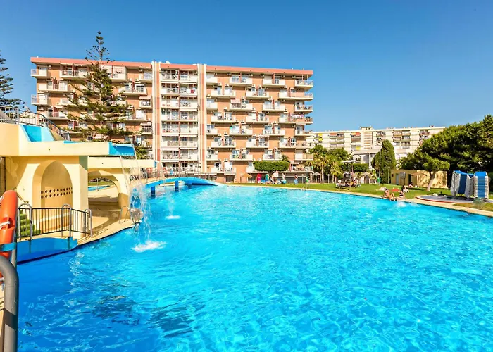 Nice Apartment In Benalmadena With Kitchen